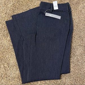 GRAY WOMAN’S CURVY TROUSER PANTS